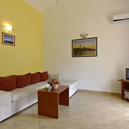 شقة Spacious Poolside In Tar Tar-Vabriga