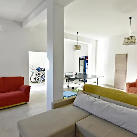 Spacious Poolside In Tar * Tar-Vabriga